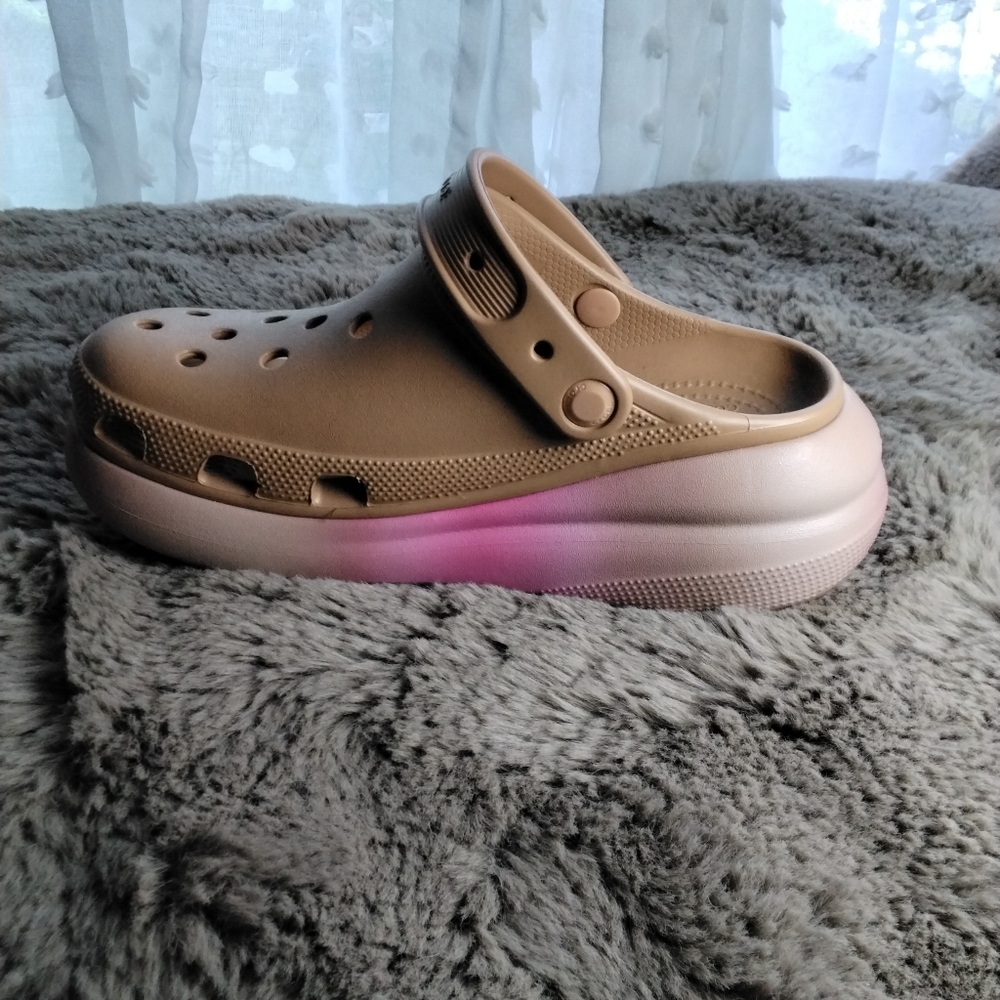 NWT.‎ Classic Crush Clog Shoes Cork/ Dip. 8 - Picture 3 of 5